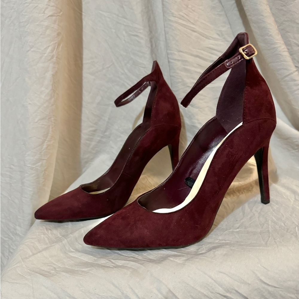 Burgundy Marc Fisher Heels Size 9